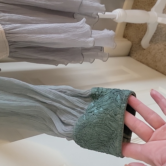 Elegant Green and Grayish Teal Lace Women's Jacket - Picture 3 of 6